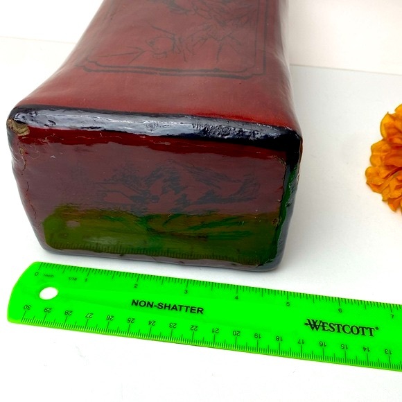 Chinese lacquered pillow Vintage Asian mountain and tree print design - Picture 10 of 16